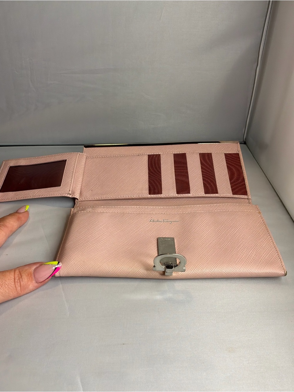 Salvatore Ferragamo Pink Saffiano Leather Wallet with Silver Hardware - Picture 5 of 8